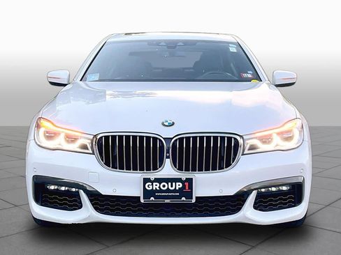 Used 2019 BMW 750i xDrive w/ M Sport Package AWD/4WD image 3