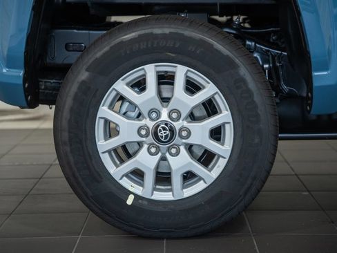 New 2026 Toyota Tacoma SR5 AWD/4WD image 17