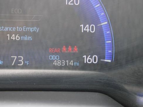 Used 2022 Toyota Corolla Cross XLE w/ Convenience Package FWD image 15