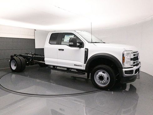 New 2026 Ford F450 XL w/ XL Chrome Package RWD image 19