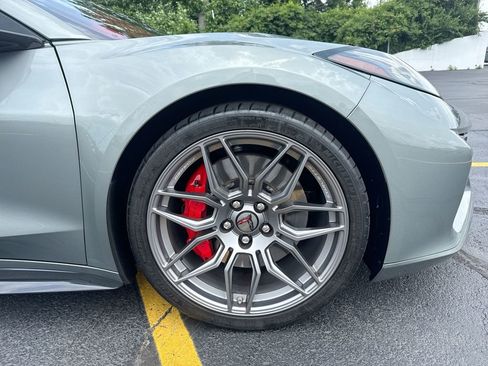 Used 2024 Chevrolet Corvette Z06 RWD image 10