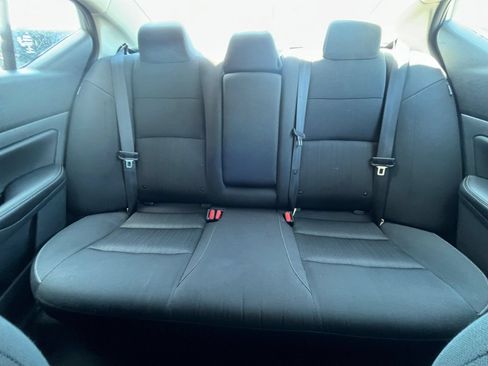 Used 2025 Nissan Altima 2.5 SV FWD image 39