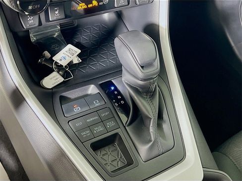 Certified 2025 Toyota RAV4 XLE image 16