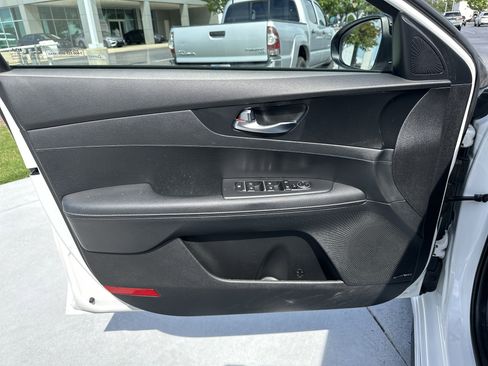 Used 2023 Kia Forte GT-Line w/ GT-Line Premium Package FWD image 14