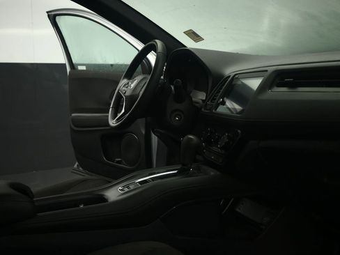 Used 2022 Honda HR-V Sport image 48