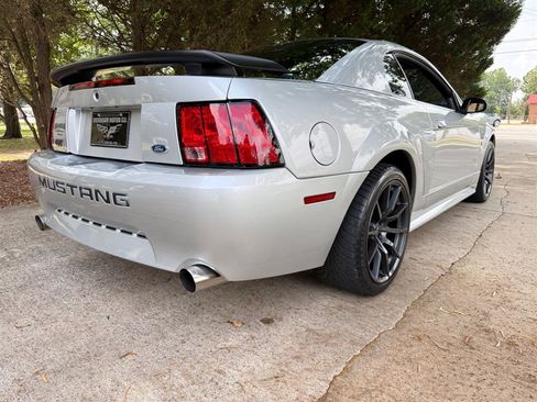 Used 2001 Ford Mustang GT RWD image 38