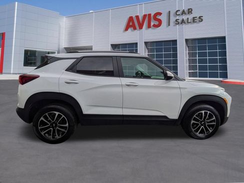 Used 2025 Chevrolet TrailBlazer LT AWD/4WD image 5