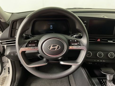 New 2026 Hyundai Elantra SE FWD image 24