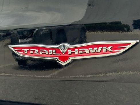 Used 2019 Jeep Grand Cherokee Trailhawk AWD/4WD image 10