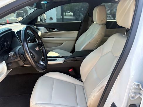 Used 2023 Cadillac CT4 Luxury w/ Sun And Sound Package RWD image 13