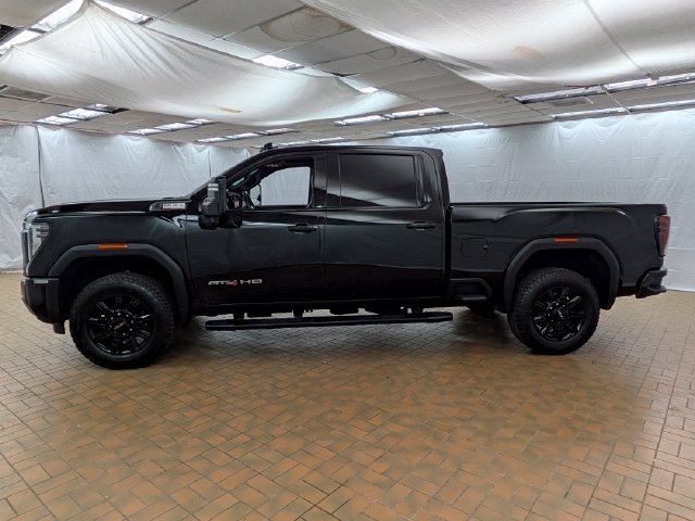 Used 2026 GMC Sierra 2500 AT4 AWD/4WD image 5