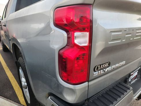 Used 2025 Chevrolet Silverado 1500 Custom image 7