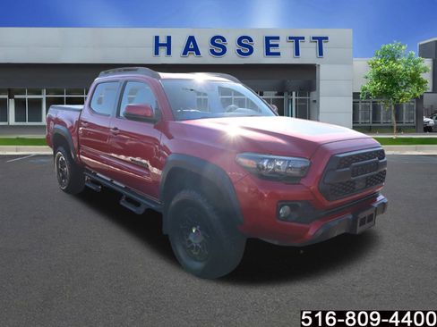 Used 2021 Toyota Tacoma TRD Off-Road image 1