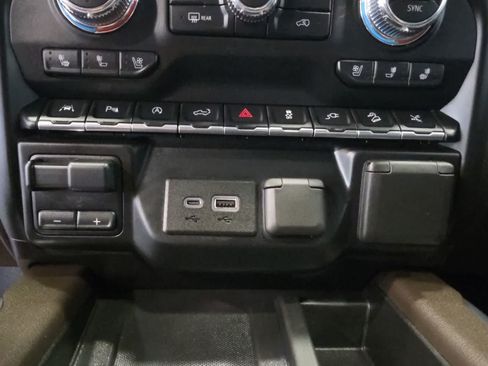 Used 2019 GMC Sierra 1500 Denali w/ Denali Ultimate Package AWD/4WD image 29