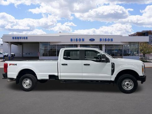 Used 2024 Ford F250 XL w/ FX4 Off-Road Package AWD/4WD image 2