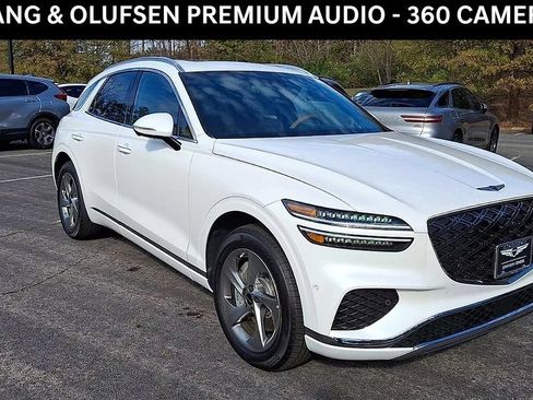 Used 2026 Genesis GV70 2.5T Advanced AWD/4WD image 2