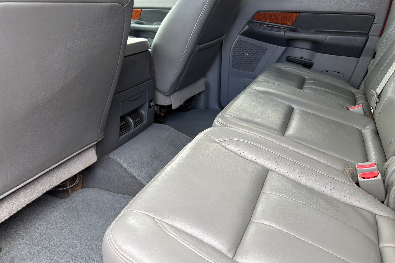 Used 2007 Dodge Ram 2500 Truck Laramie AWD/4WD image 11