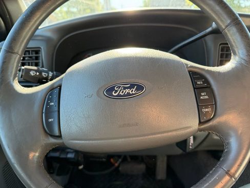 Used 2004 Ford Excursion 4WD image 35
