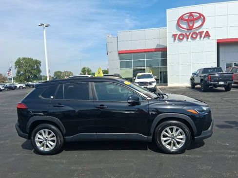 Used 2023 Toyota Corolla Cross LE FWD image 8