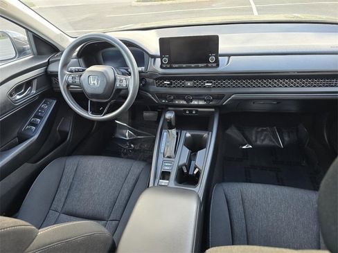 Used 2023 Honda Accord EX image 23