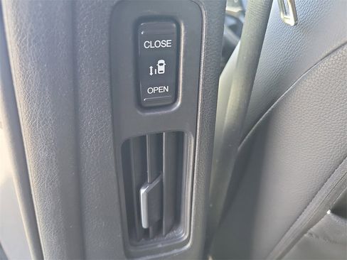 Used 2024 Honda Odyssey EX-L image 10