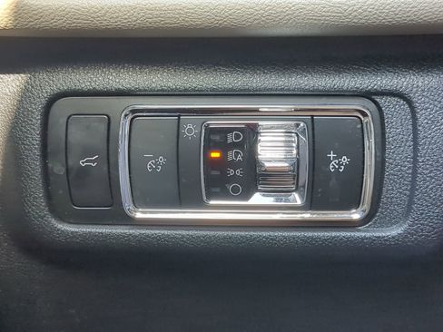 Used 2025 Lincoln Corsair FWD image 56