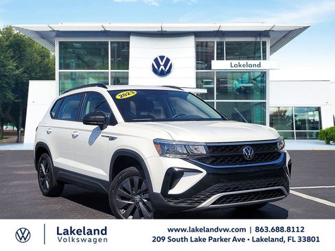 Used 2023 Volkswagen Taos S FWD image 1