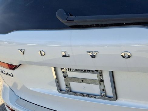 Used 2024 Volvo XC60 B5 Plus w/ Protection Package Premier image 34