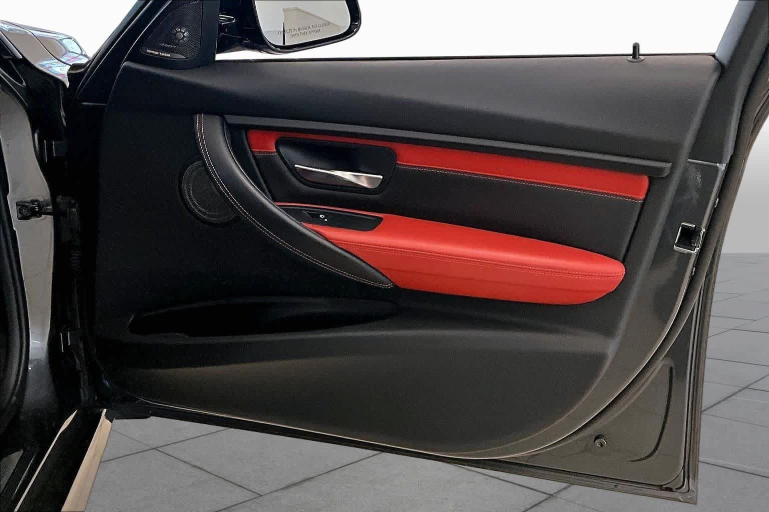 Used 2017 BMW M3 RWD image 21