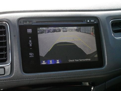 Used 2018 Honda HR-V EX image 28