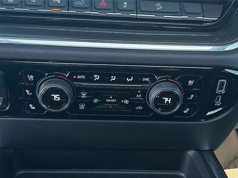 Used 2025 Chevrolet Silverado 2500 High Country w/ High Country Premium Package image 14