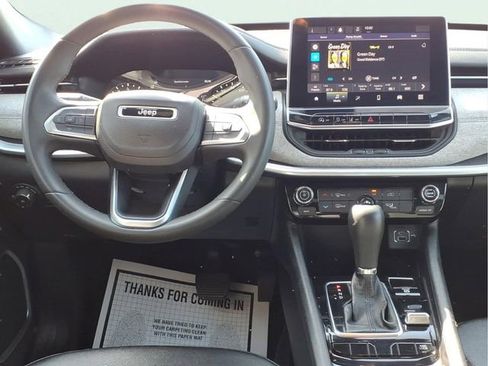 Used 2024 Jeep Compass Latitude AWD/4WD image 20