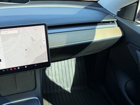 Used 2021 Tesla Model Y 2WD image 14