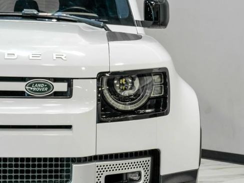 Used 2021 Land Rover Defender 110 SE AWD/4WD image 68