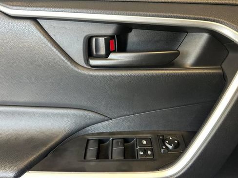 Used 2024 Toyota RAV4 LE AWD/4WD image 14