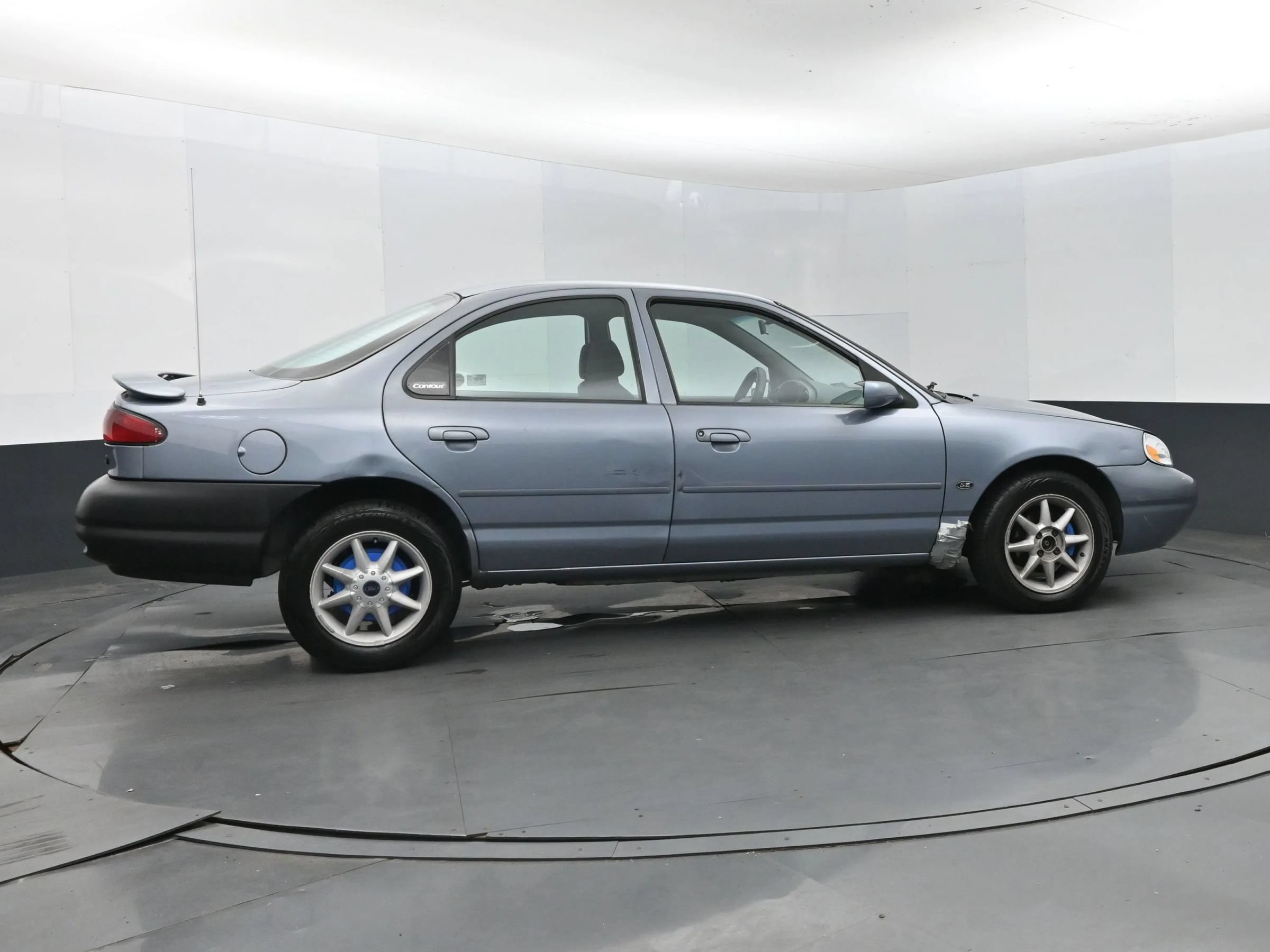 Used 2000 Ford Contour SE FWD image 4