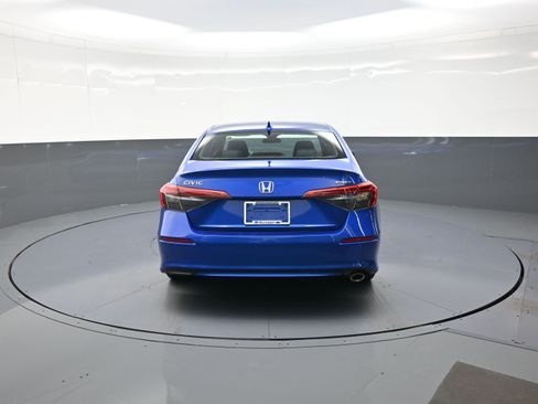 Used 2023 Honda Civic Sport image 4