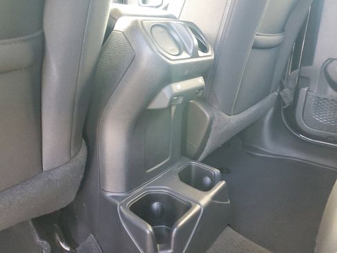 Used 2021 Jeep Gladiator Sport image 10