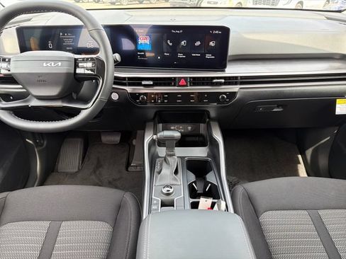 New 2026 Kia Sorento LX FWD image 9