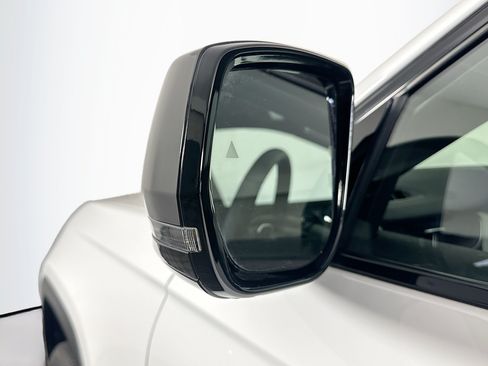 Used 2023 Jeep Grand Cherokee Altitude AWD/4WD image 16