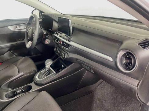 Used 2023 Kia Forte LXS FWD image 28