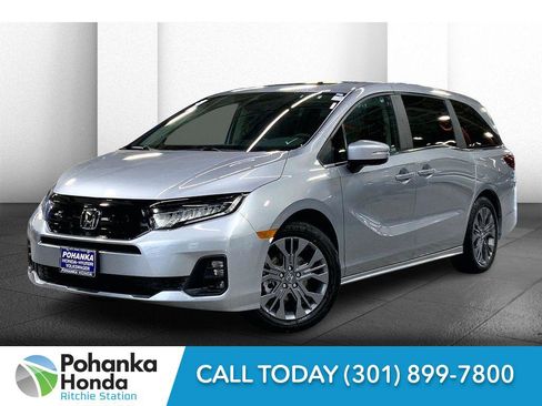 New 2026 Honda Odyssey Touring image 2
