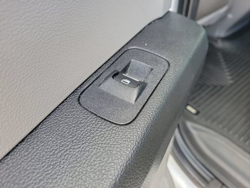 Used 2019 Ford F150 XLT w/ Equipment Group 302A Luxury AWD/4WD image 14