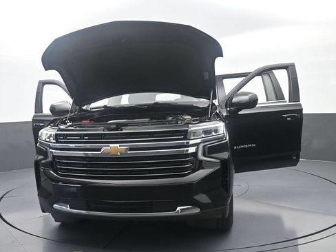 Used 2024 Chevrolet Suburban LT RWD image 77