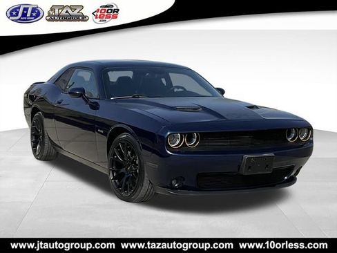 Used 2016 Dodge Challenger R/T Plus RWD image 1