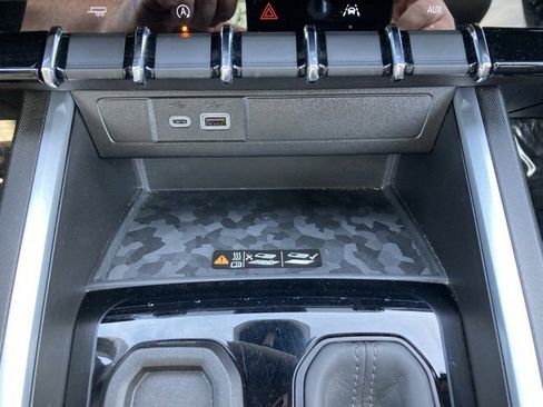 Used 2023 Chevrolet Colorado LT w/ LT Convenience Package II image 27