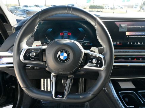 Used 2023 BMW 760i xDrive w/ Executive Package image 23