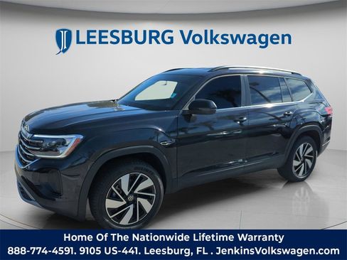 Used 2025 Volkswagen Atlas SE image 13