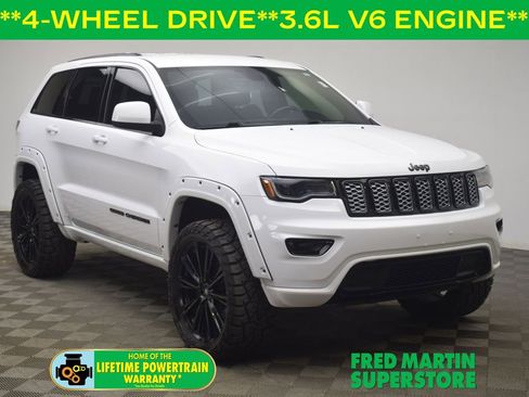 Used 2020 Jeep Grand Cherokee Altitude image 1