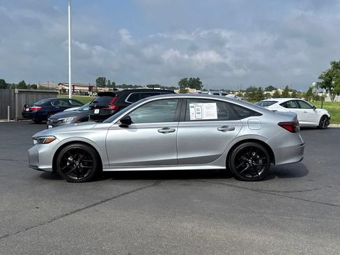 Used 2025 Honda Civic Sport image 4